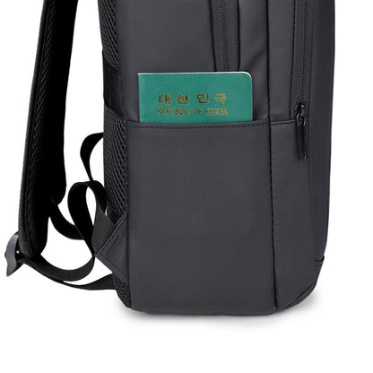Work smarter with this stylish waterproof USB laptop bag!
