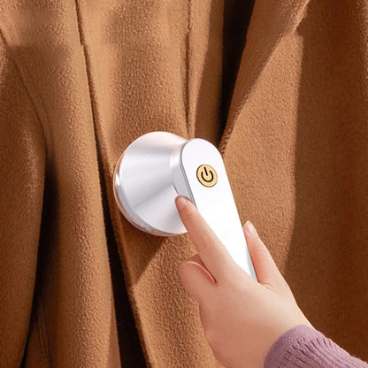 Handy Lint Cleaner — Revive Your Favorite Clothes!